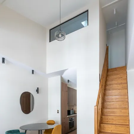 Bright And Cozy Duplex For 4 Near Bastille *