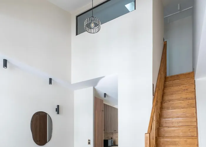 Bright And Cozy Duplex For 4 Near Bastille *